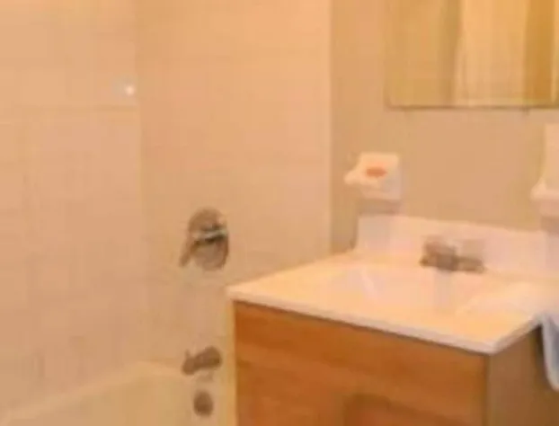 380 Inn hotel detail image 2