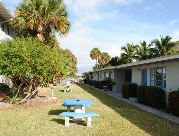 Dockside Inn & Resort hotel detail image 2