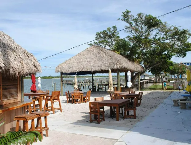 Dockside Inn & Resort hotel detail image 2