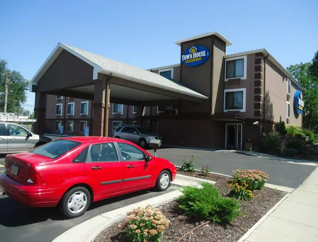 Town House Extended Stay Hotel Downtown hotel detail image 1