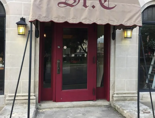 St. Charles Hotel hotel detail image 3