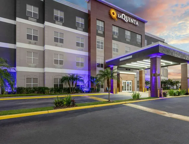 La Quinta Inn & Suites by Wyndham Tampa Central hotel detail image 2