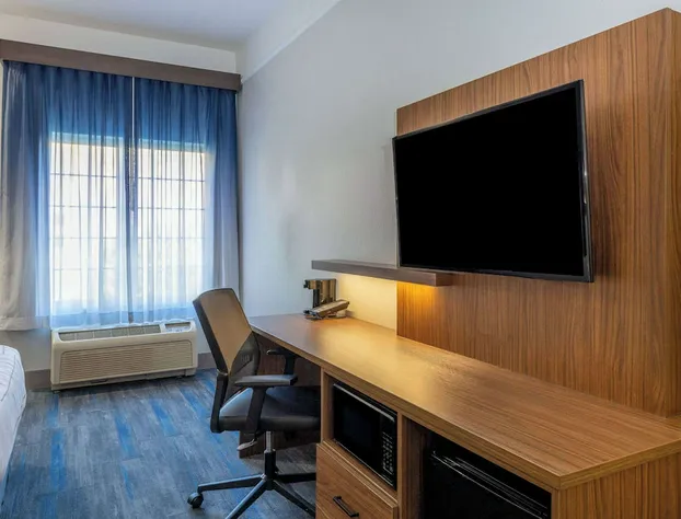 La Quinta Inn & Suites by Wyndham St. George hotel detail image 4