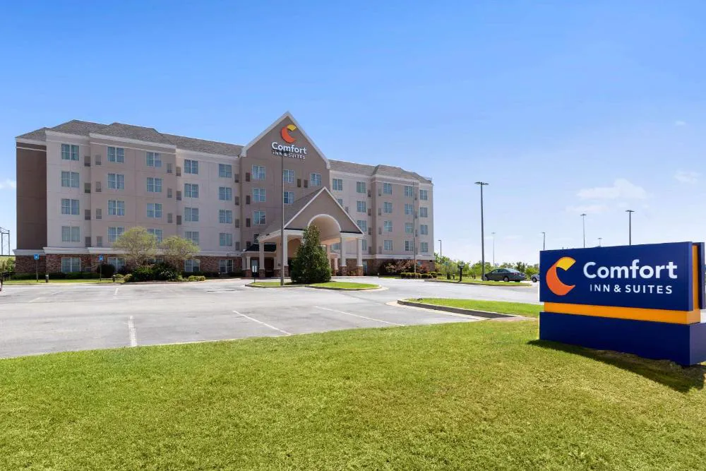 Comfort Inn & Suites Cordele hotel hero