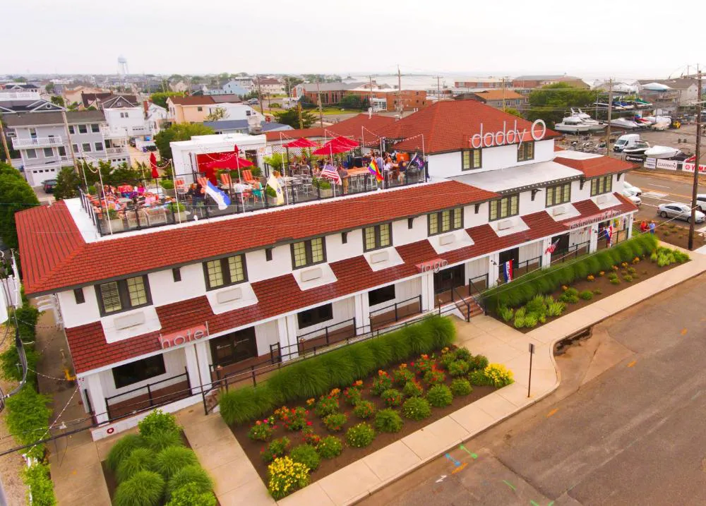 Daddy O Hotel hotel hero