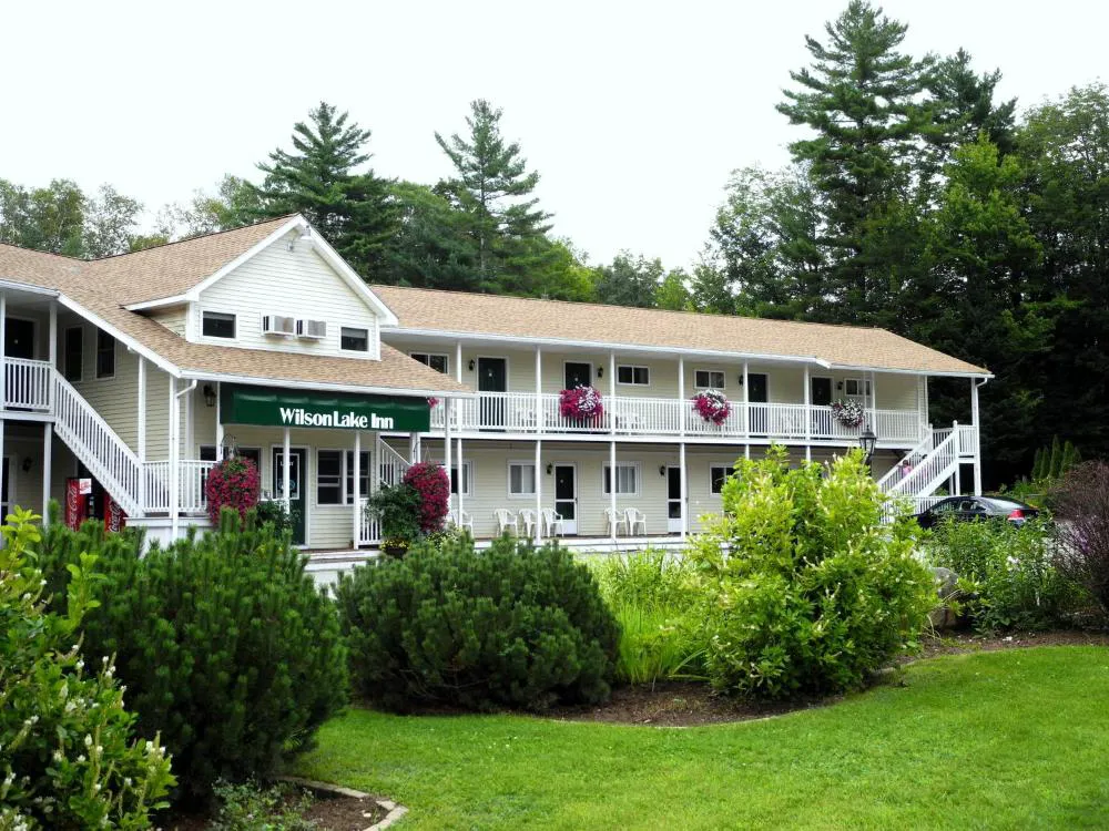 Wilson Lake Inn hotel hero