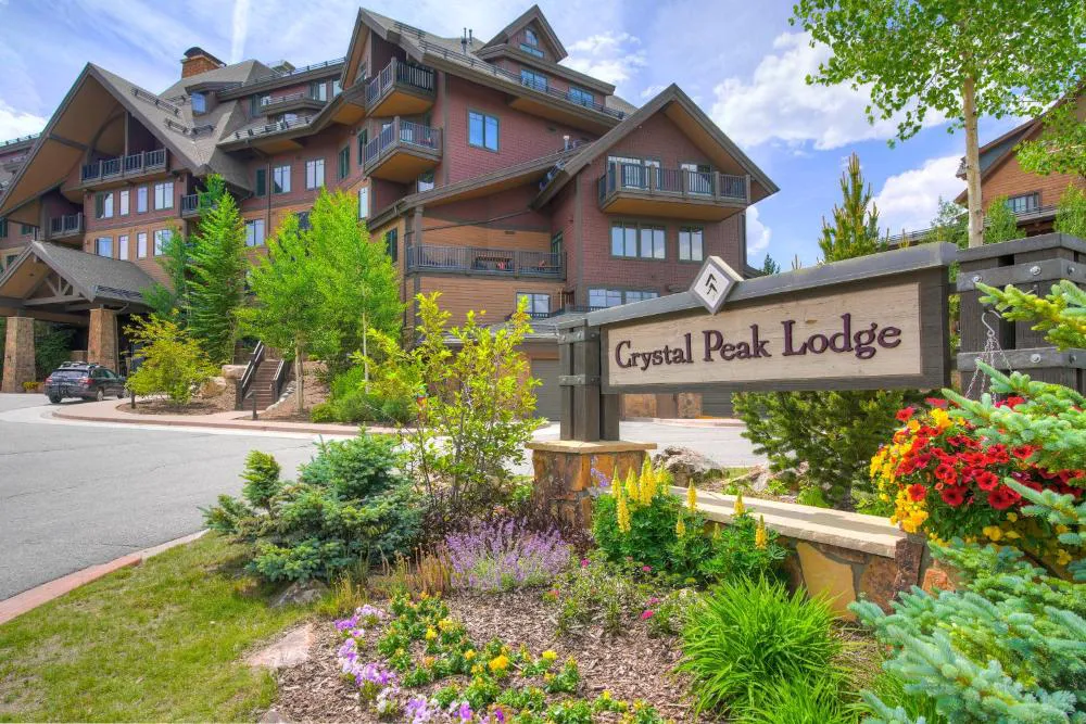 Crystal Peak Lodge hotel hero