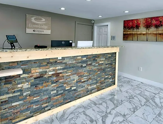 Econo Lodge Sevierville-Pigeon Forge on the River hotel detail image 1