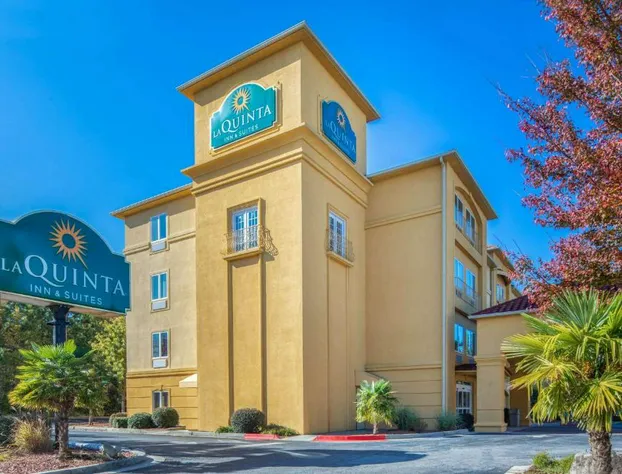 La Quinta Inn & Suites by Wyndham Atlanta-Union City hotel detail image 3