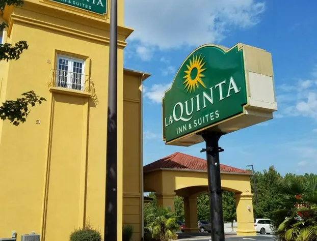 La Quinta Inn & Suites by Wyndham Atlanta-Union City hotel detail image 1