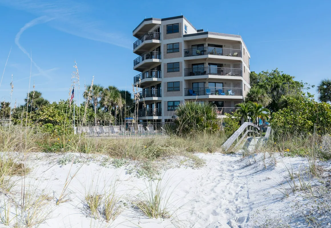 Gulf Strand Resort hotel hero