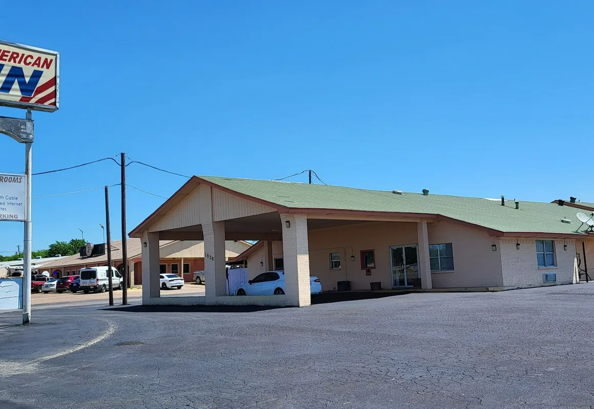American Inn Cleburne hotel hero