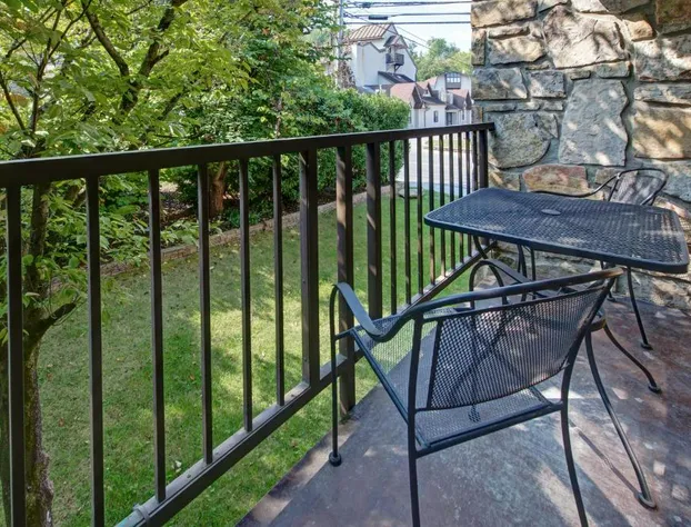 Gatlinburg Town Square hotel detail image 3