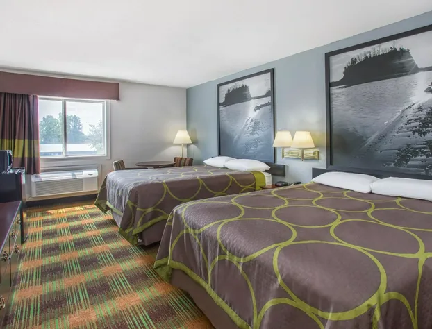 Super 8 by Wyndham Sweet Springs hotel detail image 4