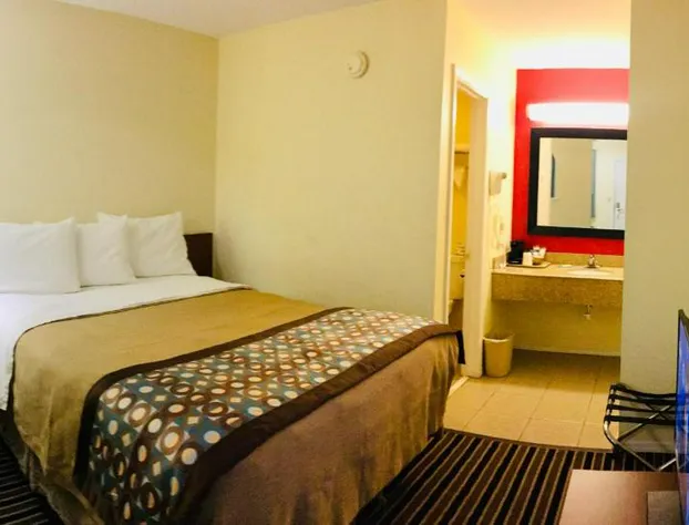 Suite 16 Motel hotel detail image 4