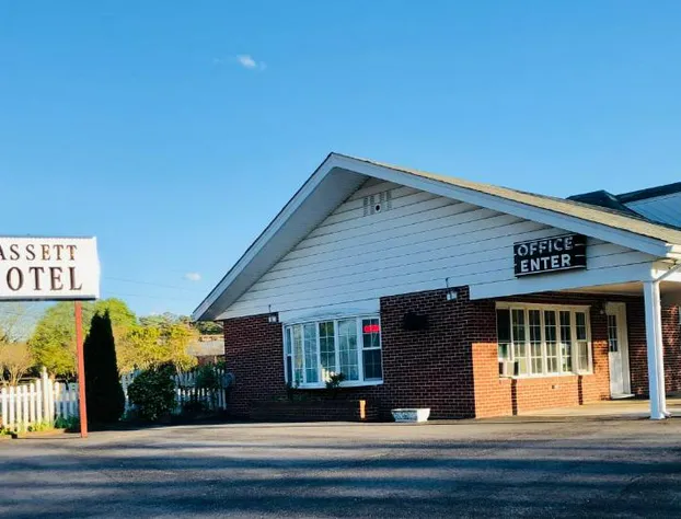 Bassett Motel hotel detail image 3