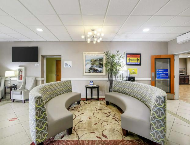 Best Western Plus Brunswick Inn & Suites hotel detail image 2