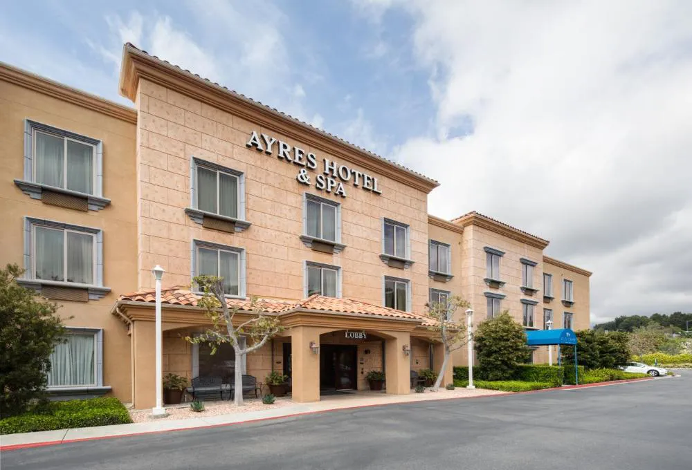 Ayres Hotel & Spa Mission Viejo – Lake Forest hotel hero