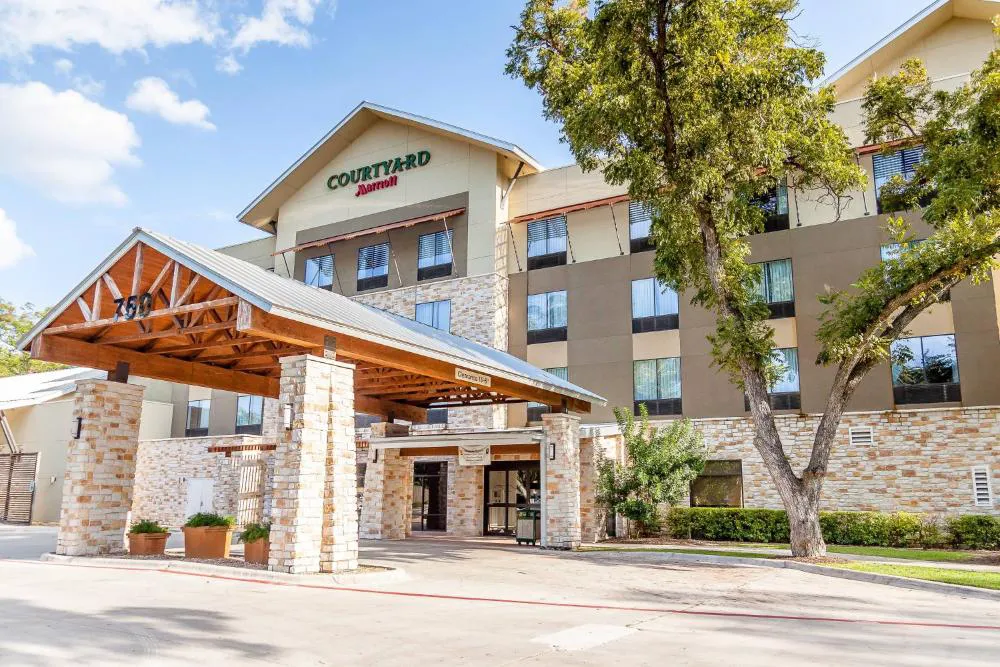 Courtyard by Marriott New Braunfels River Village hotel hero