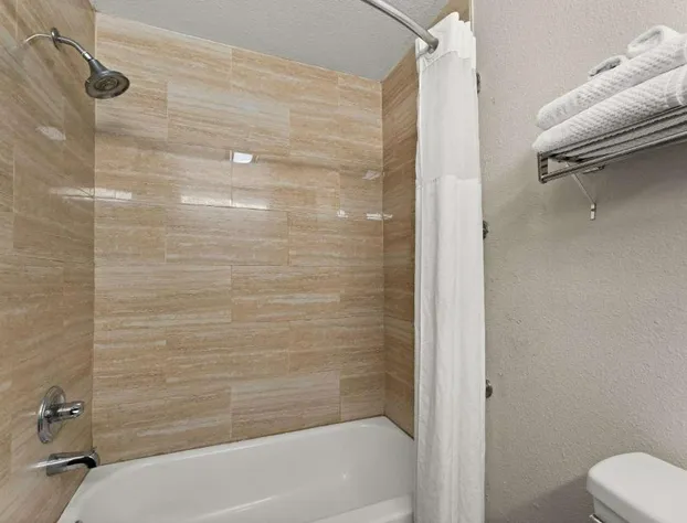 Quality Inn Sandersville hotel detail image 2