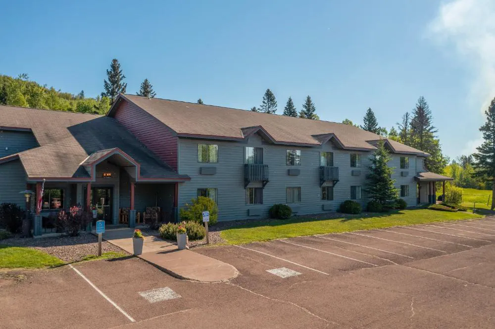 The Mountain Inn at Lutsen hotel hero