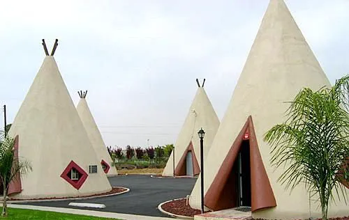 Wigwam Motel hotel hero