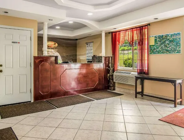 Econo Lodge Bradford hotel detail image 3