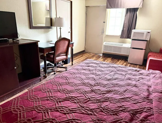 Econo Lodge Bradford South hotel detail image 2