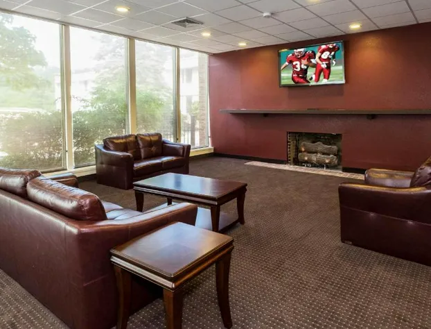 Days Inn by Wyndham Williamsport hotel detail image 4