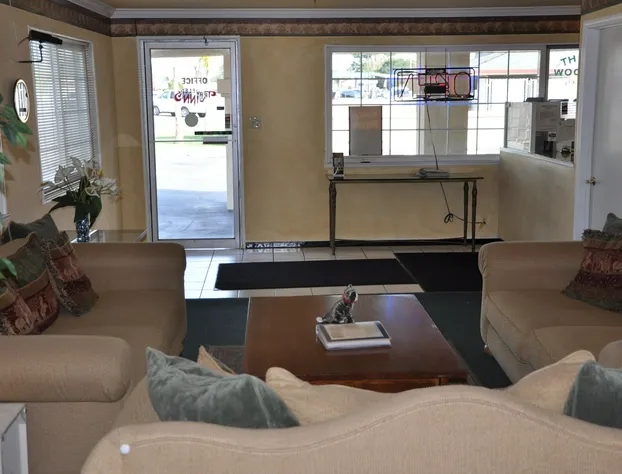 Travelers Inn Manteca hotel detail image 4