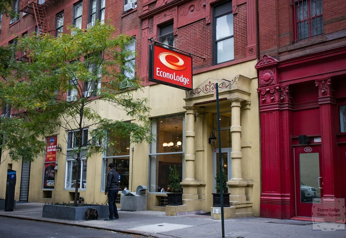 Econo Lodge Times Square hotel hero