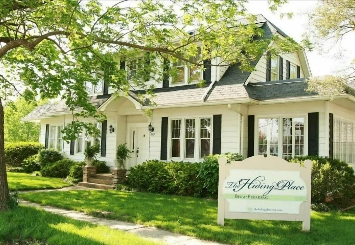 The Hiding Place B&B hotel hero