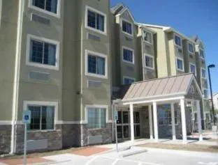 Microtel Inn & Suites by Wyndham Austin Airport hotel detail image 1