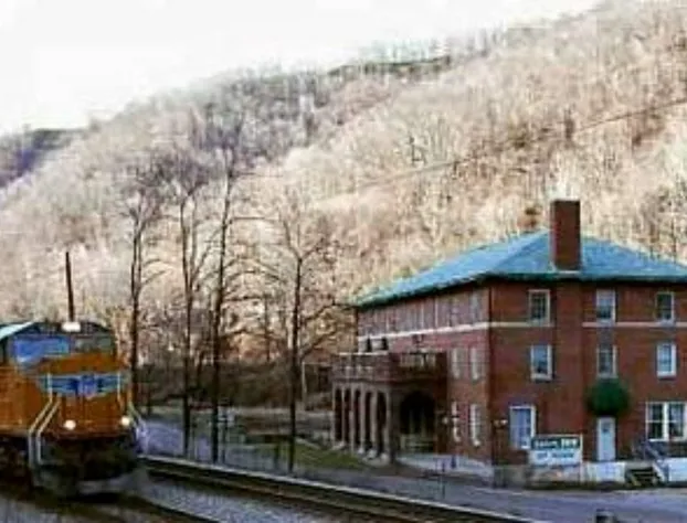 Elkhorn Inn & Theatre hotel detail image 4