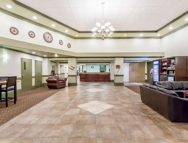 Ramada by Wyndham Hinton hotel detail image 1