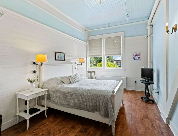 Mccloud Mercantile Hotel hotel detail image 4