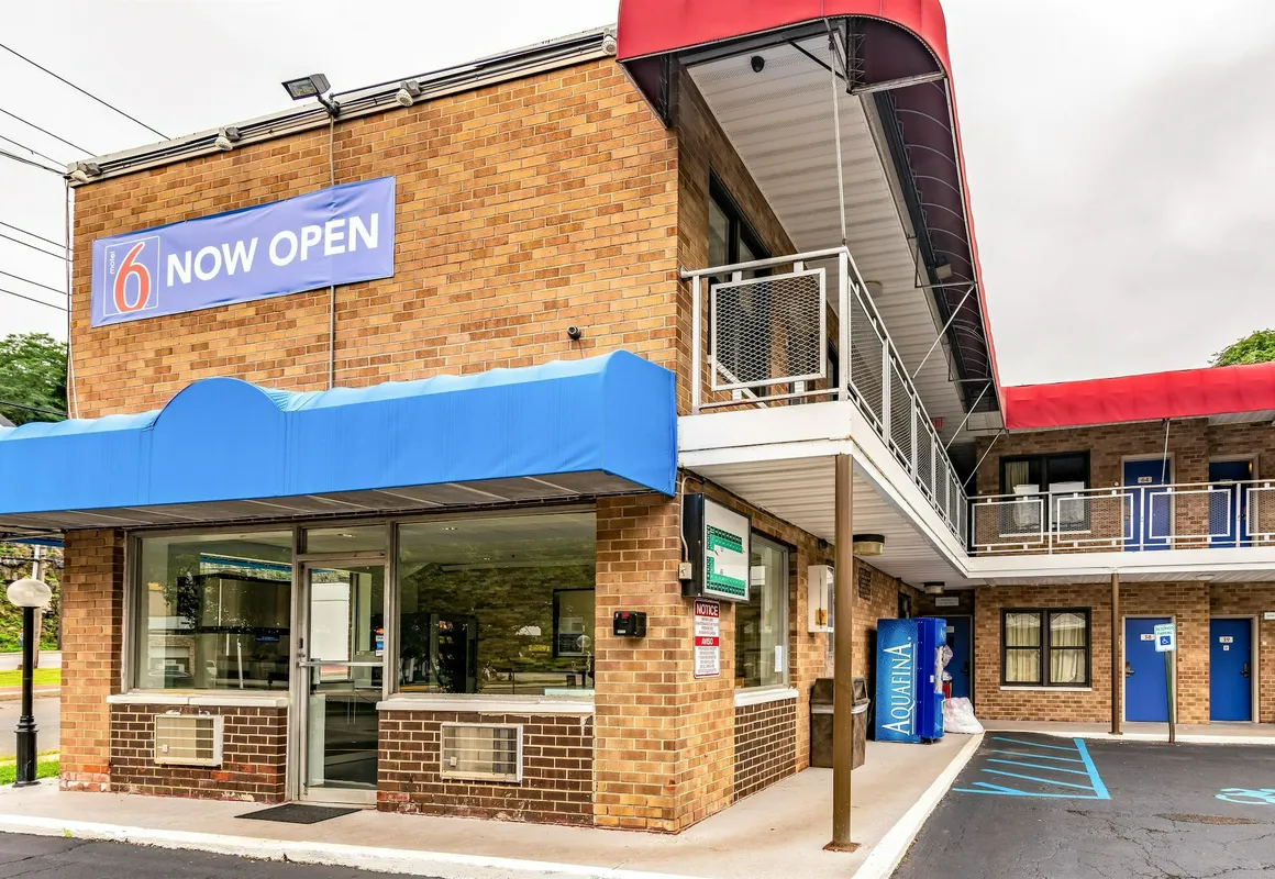 Motel 6 Elmsford, NY - White Plains hotel hero