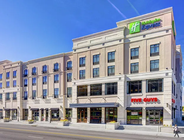 Holiday Inn Express & Suites Kansas City KU Medical Center by IHG hotel detail image 2