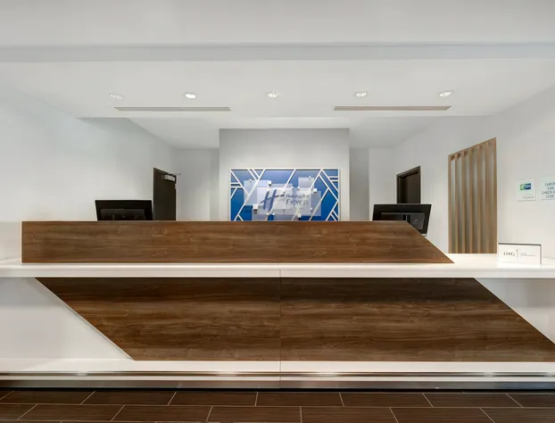 Holiday Inn Express & Suites Kansas City KU Medical Center by IHG hotel detail image 4