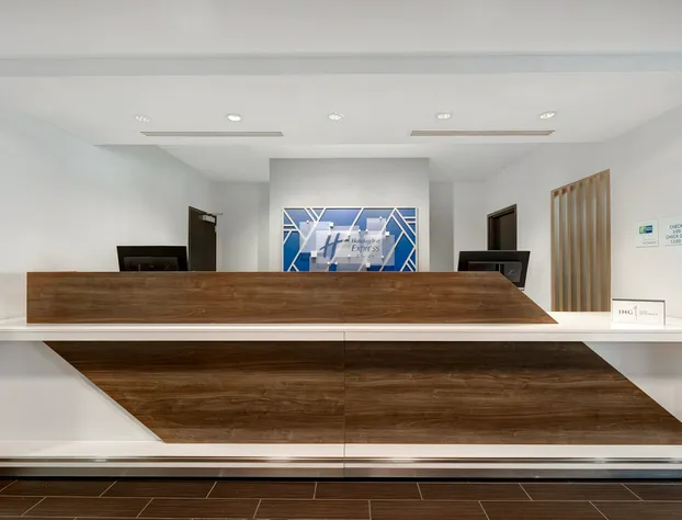 Holiday Inn Express & Suites Kansas City KU Medical Center by IHG hotel detail image 4