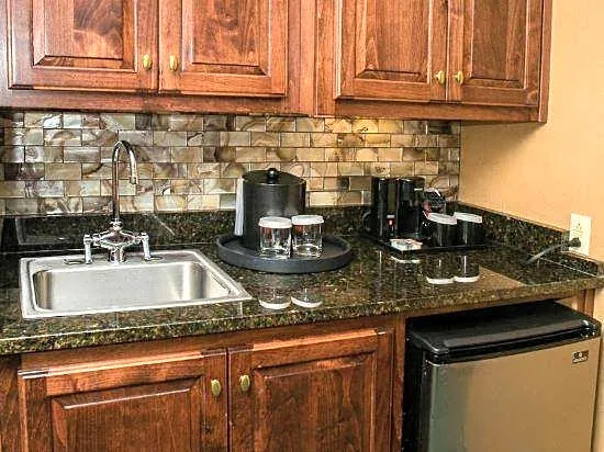 The University of Georgia Center for Continuing Education & Hotel hotel detail image 1