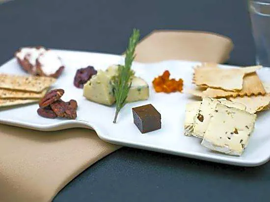 The University of Georgia Center for Continuing Education & Hotel hotel detail image 4