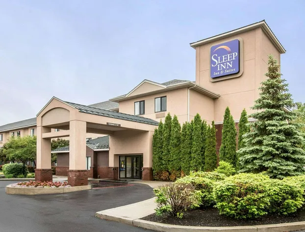 Sleep Inn & Suites Queensbury - Lake George hotel detail image 4