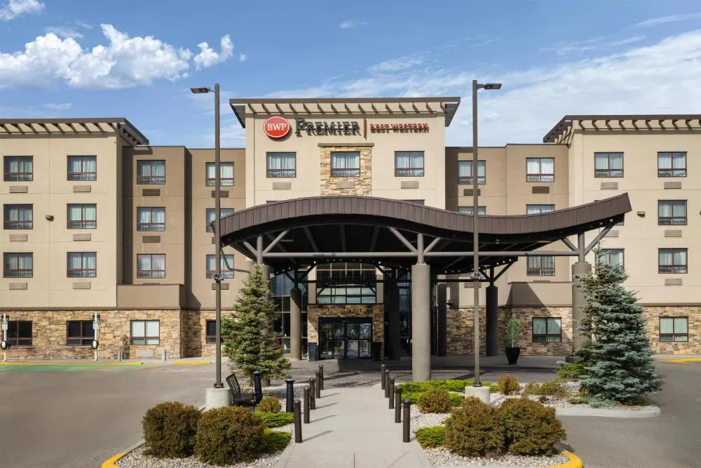 Best Western Premier Freeport Inn Calgary Airport hotel hero