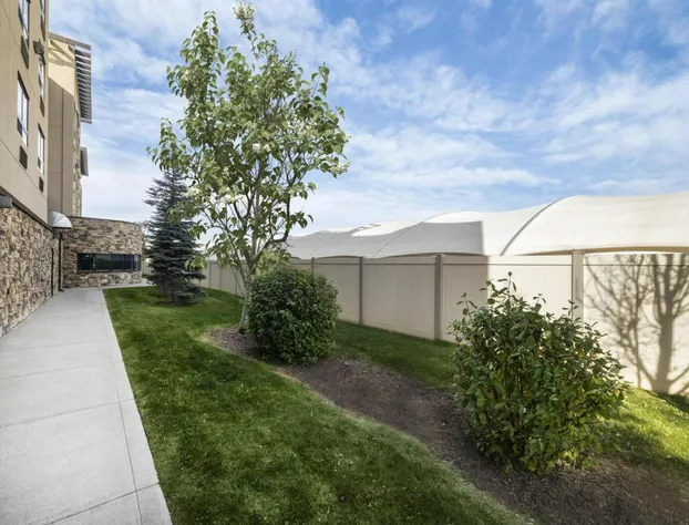 Best Western Premier Freeport Inn Calgary Airport hotel detail image 2