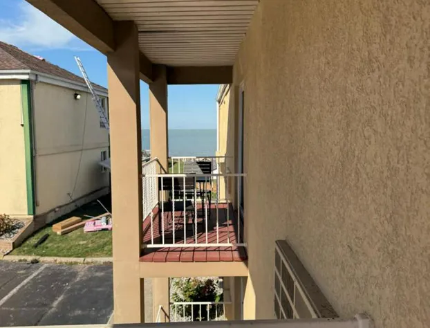 Clinton Inn And Suites hotel detail image 2