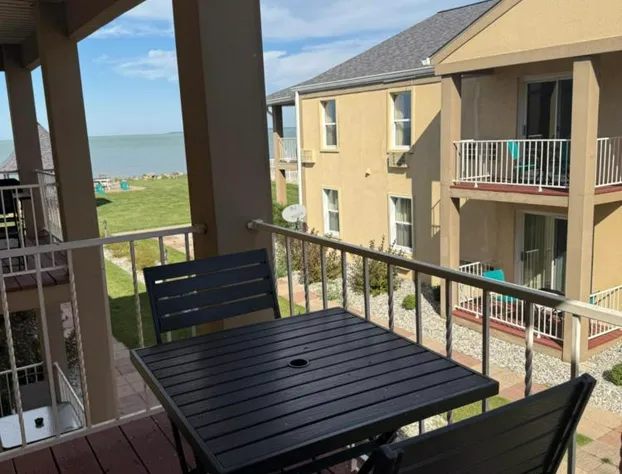 Clinton Inn And Suites hotel detail image 3