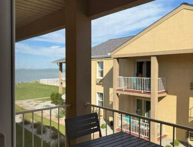 Clinton Inn And Suites hotel detail image 4