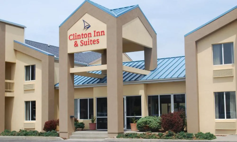 Clinton Inn And Suites hotel hero