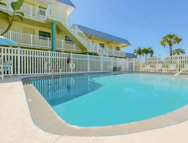 Tuckaway Shores Resort hotel detail image 2